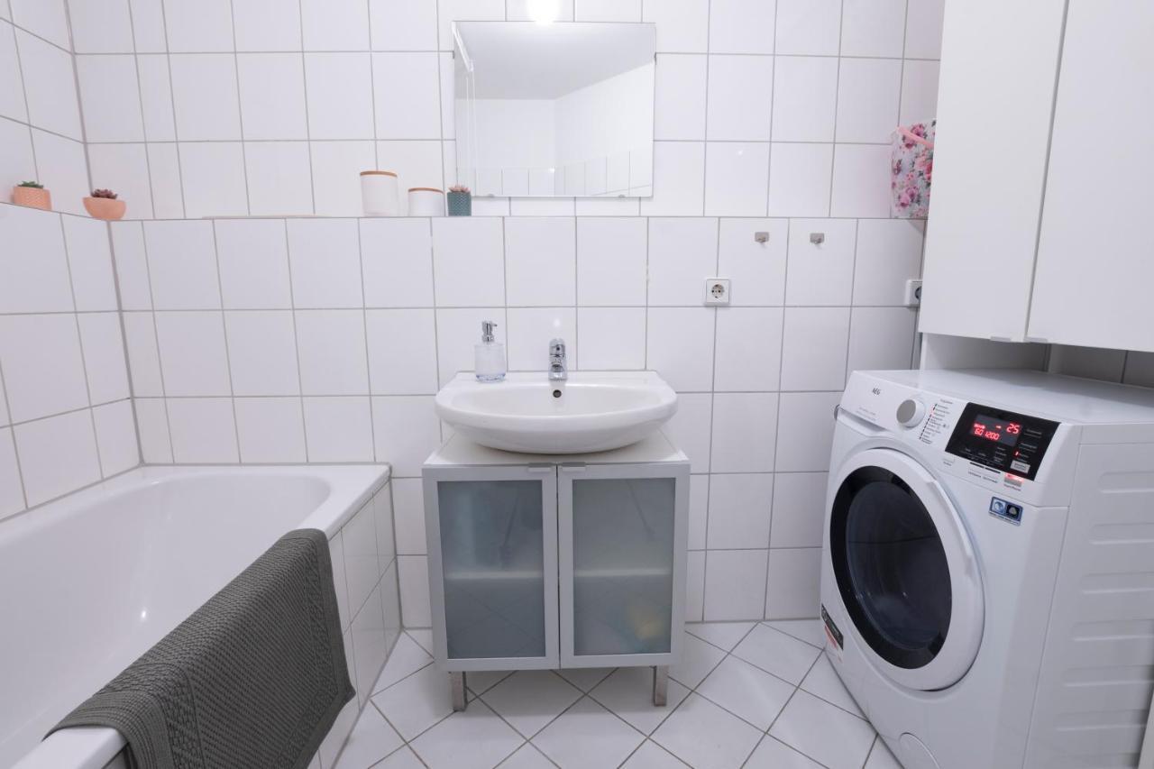Zwickau Mittendrin, Tolles Balkon-Apartment Ngoại thất bức ảnh