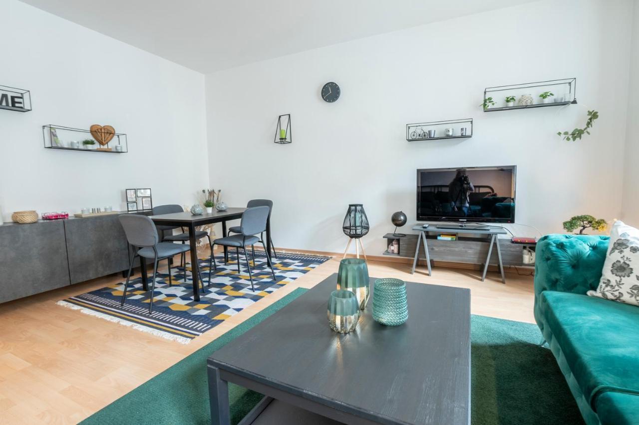 Zwickau Mittendrin, Tolles Balkon-Apartment Ngoại thất bức ảnh