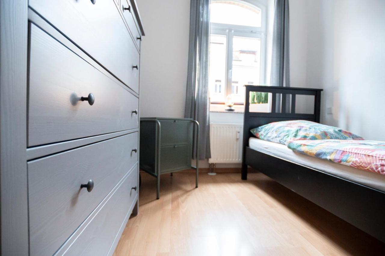 Zwickau Mittendrin, Tolles Balkon-Apartment Ngoại thất bức ảnh