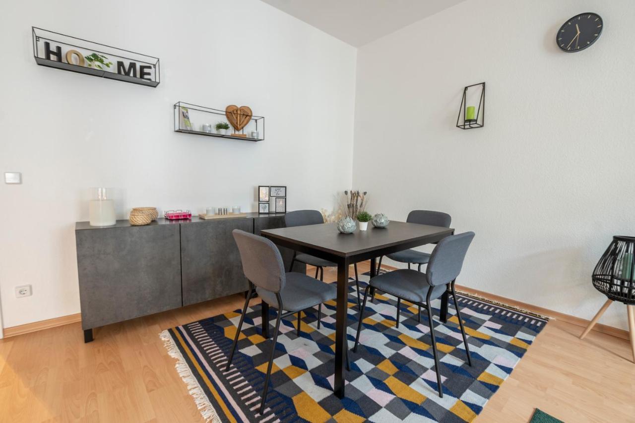 Zwickau Mittendrin, Tolles Balkon-Apartment Ngoại thất bức ảnh