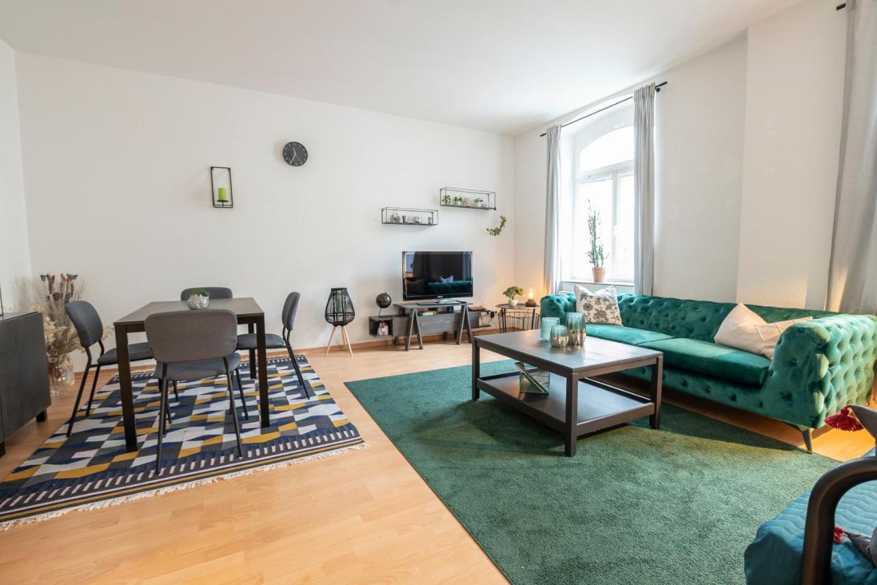 Zwickau Mittendrin, Tolles Balkon-Apartment Ngoại thất bức ảnh